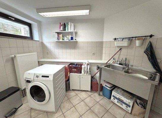 UG/KG: großer Hauswirtschaftsraum