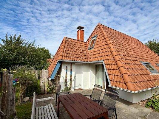 Rückansicht mit Terrasse