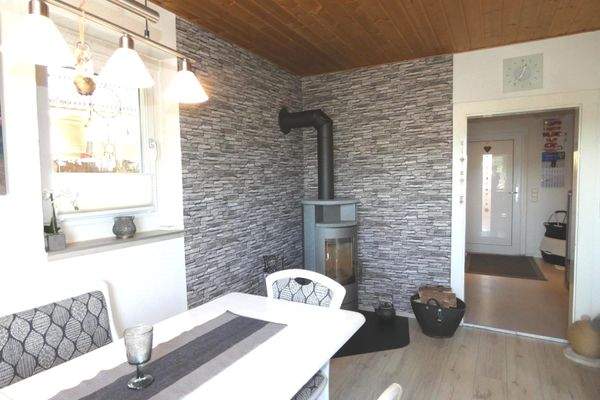 Blick vom Esszimmer zum  Flur