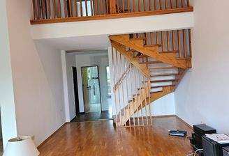 Wohnzimmer + Gallerie OG