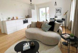 helle offene Wohnküche