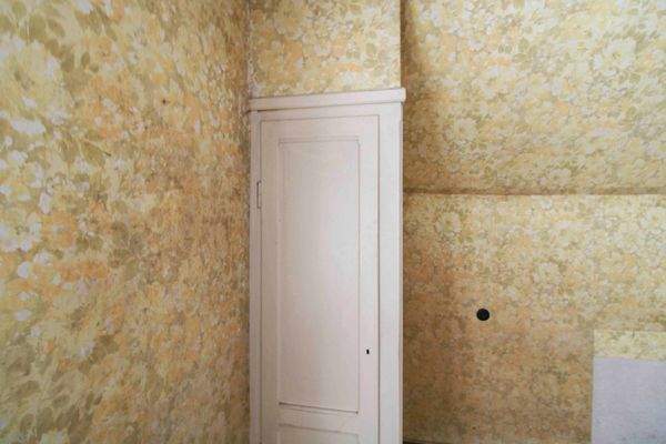 Schlafzimmer mit Schrank