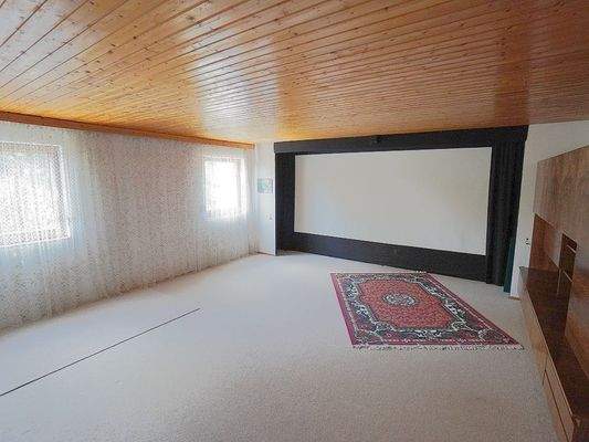 Großes Zimmer im DG