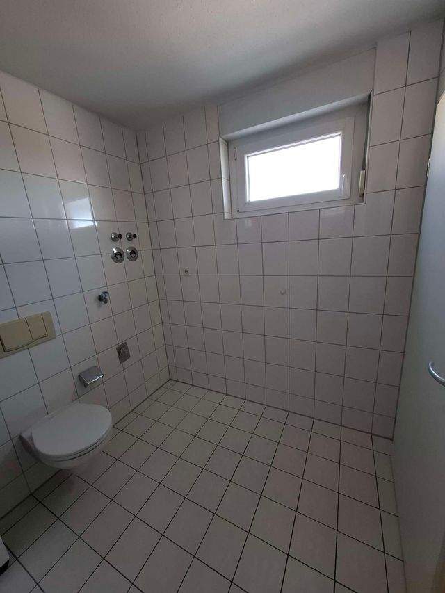 3-Zimmer-Wohnung mit TG-Stellplatz in Nürnberg-West (Stadtteil Höfen), Tillystr. - Foto 5