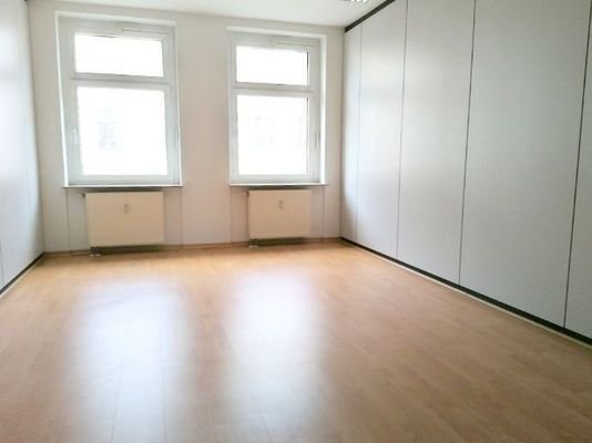 ca. 20 m² großes Zimmer