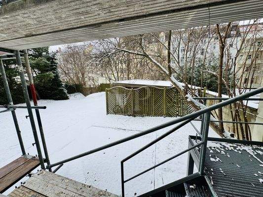 Loggia Zugang zum Hinterhof