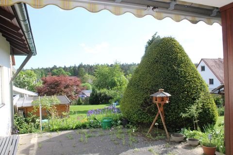 Terrasse mit Ausblick ...