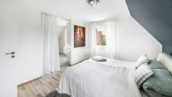 1. OG Schlafzimmer 2