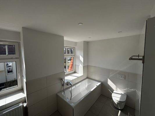 Badezimmer Badewanne.jpeg