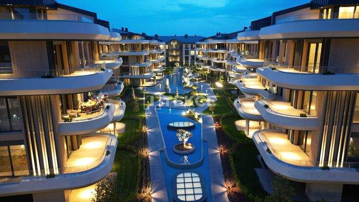 Apartments in a Project Close to the Coast in İstanbul