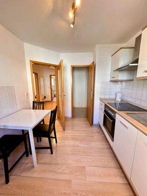 Küche & Abstellkammer
