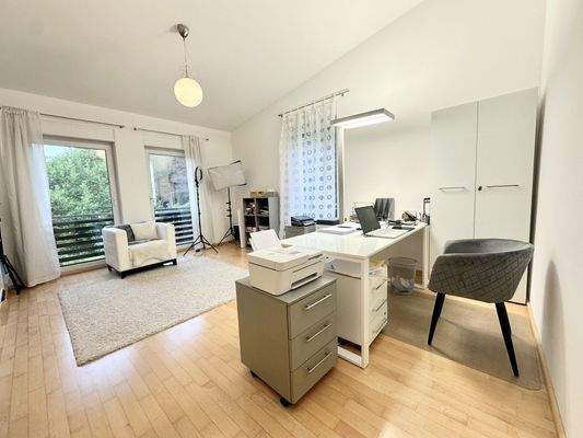 Kinderzimmer - Büro