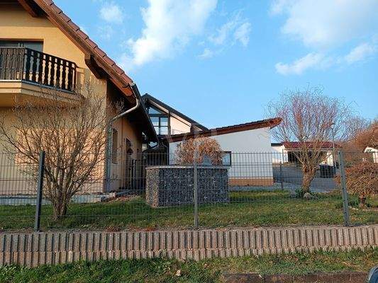 Ansicht Süden mit Garage