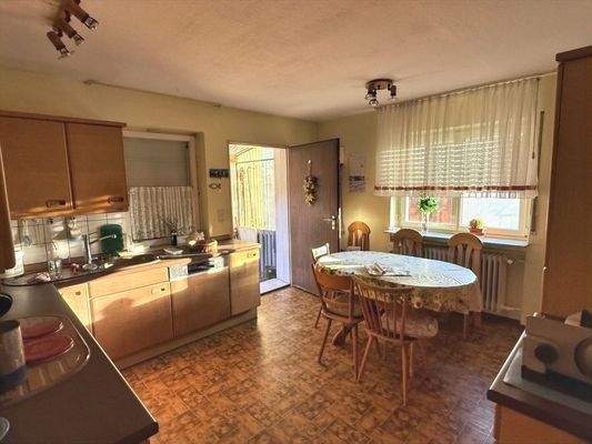 Küche mit Hofzugang