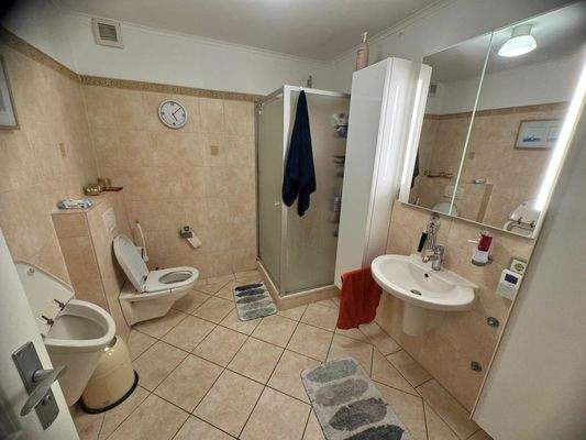 Du/WC (Einliegerwhg.)