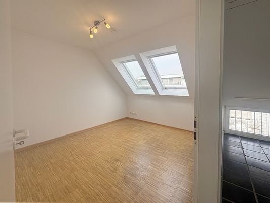 Kinder-/Arbeitszimmer