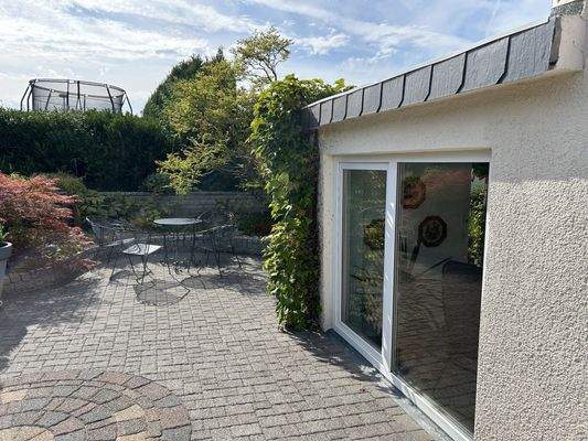 Terrasse mit Zugang Wintergarten