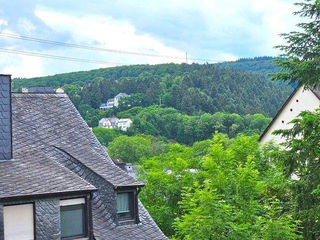 Mehrfamilienhaus in Mayen - 3 Wohneinheiten mit Blick