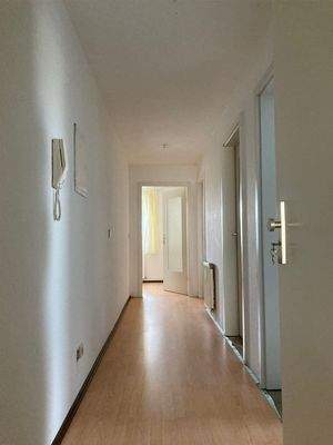 Flur Wohnung OG