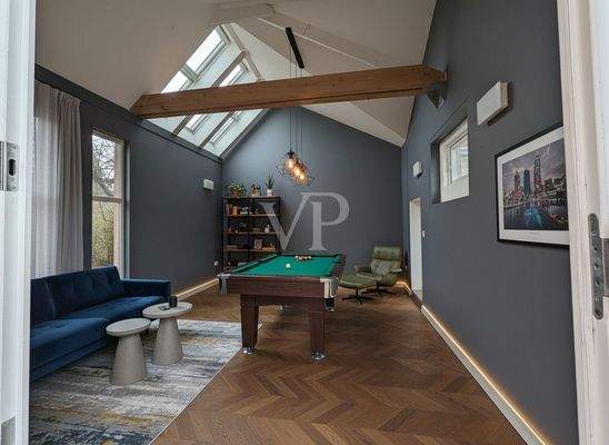 Atrium (KI-generierte Einrichtung)