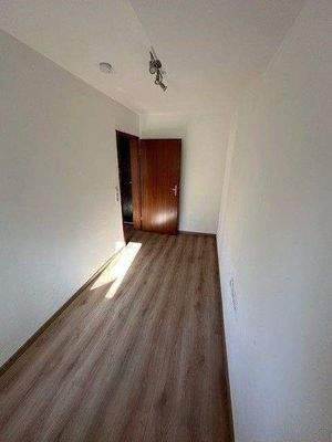 kleines Zimmer 2.jpg