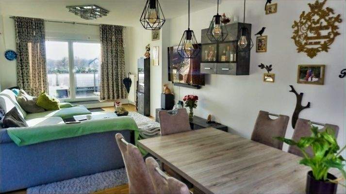 Wohnen/ Essen mit Terrasse