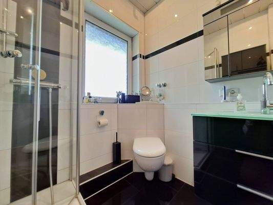 Hauptwohnung - Bad 1