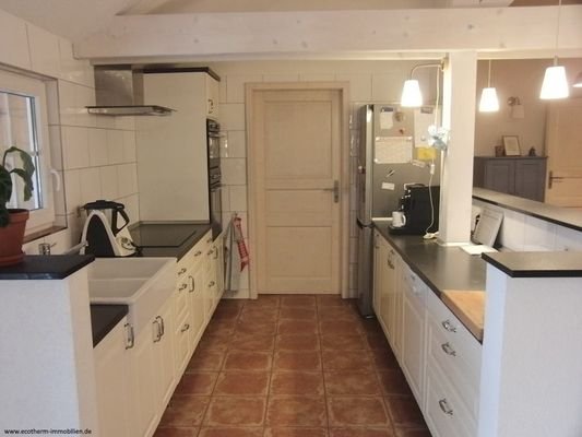Küche mit angrenzender Kammer