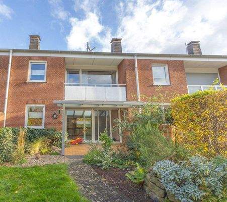 Haus &amp; Gartenansicht