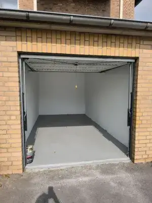 garage_inside.jpg