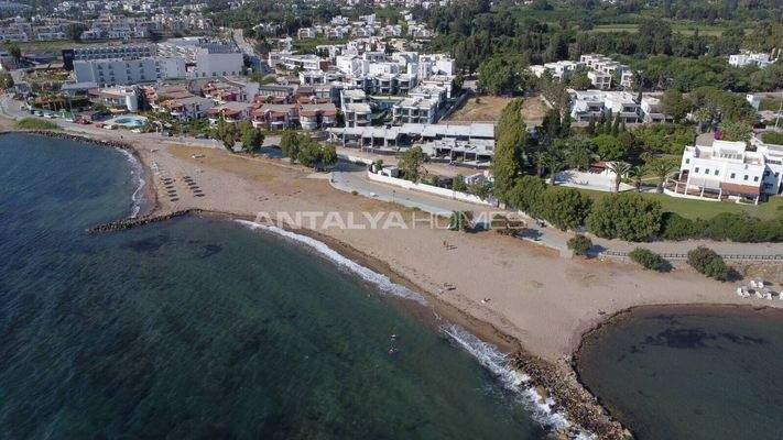 Beachside Flat with a Sea-View Terrace in Bodrum Turkey