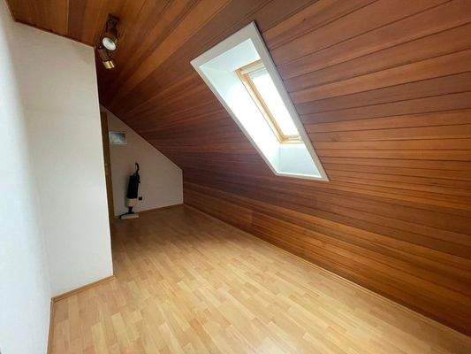 Dachgeschoss Zimmer 2