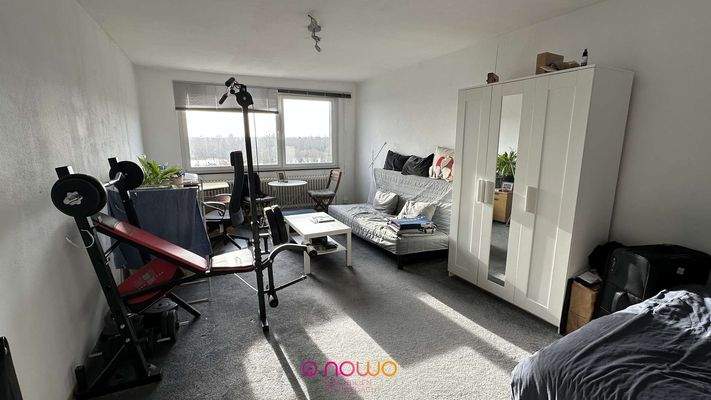 Wohn- und Schlafzimmer