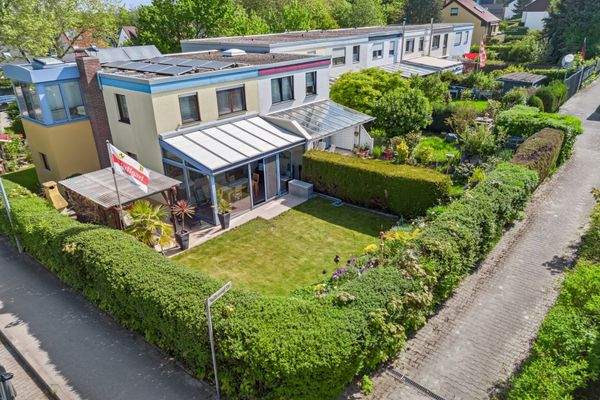 Reihenhaus mit PV-Anlage und tollem Garten