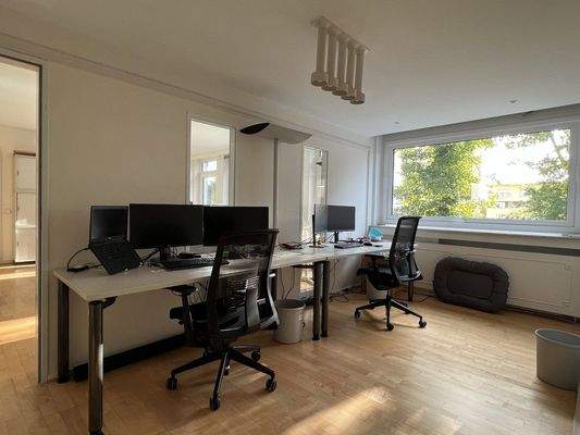 1.OG Büro 2 (hier für 2 MA)*