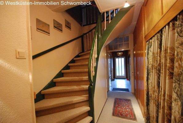 Gebäude1 Treppenaufgang EG