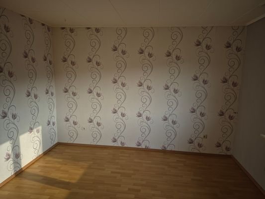 14 EG Zimmer 3 weitere Ansicht.jpg
