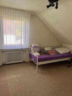 Eins von zwei (Kinder-)Zimmern.jpg