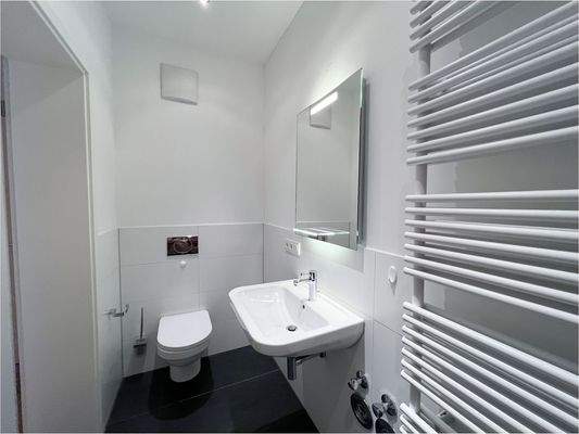 Peter Dondorf Immobilien - Gäste Badezimmer