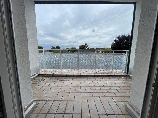 Balkon im 1. OG - Zahuang aus Schlafzimmer.jpg