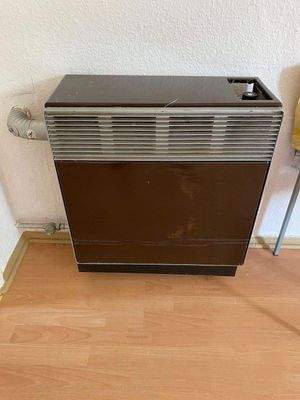 Gas- Außenwanderhitzer Wohnung 2. OG.jpg