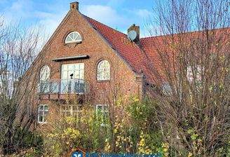 hübsche Dachgeschosswohnung