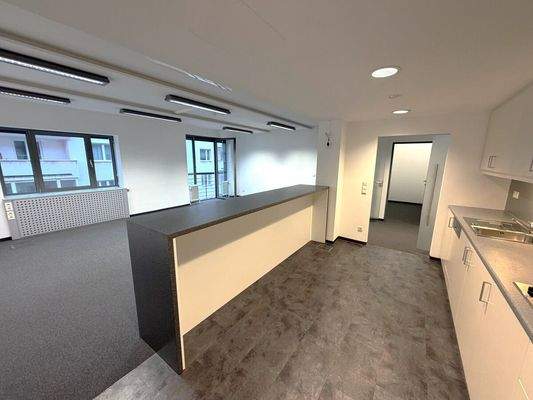 Sozialbereich mit Balkon