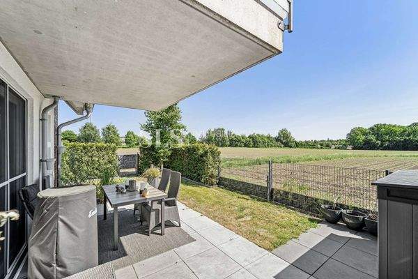 Terrasse und Garten WE1