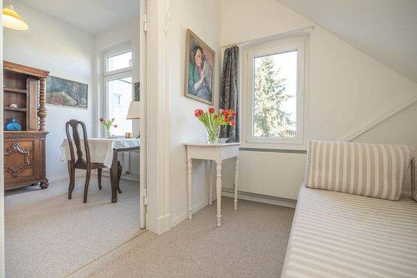 Schlafzimmer 3 / Büro Dachgeschoss