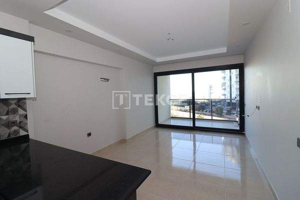 Apartment in Sunflower 3 Project 100 M from the Sea in Mersin