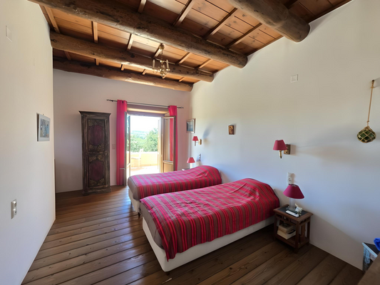 Traditionelle Steinvilla bei Plevriana auf Kreta m