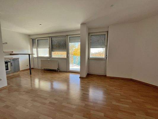 Wohnzimmer Blick zur Küche