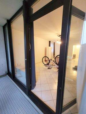 Blick ins Wohnzimmer