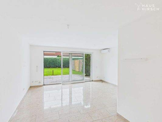 Wohnzimmer + Terrasse